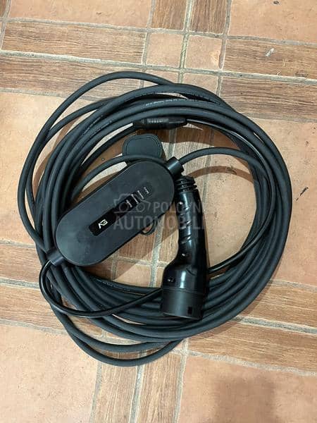 Punjac za elektricni auto