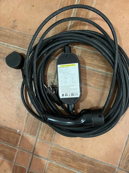 Punjac za elektricni auto