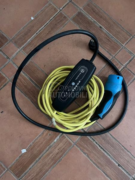 Punjac za elektricni auto