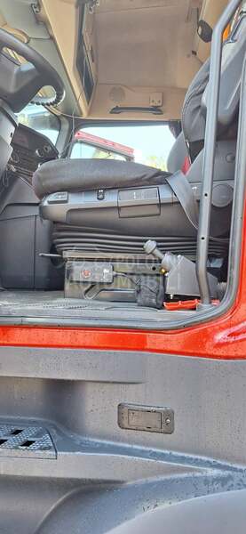 Mercedes Benz ACTROS 1845