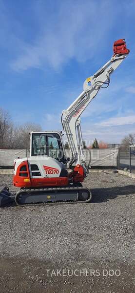 Takeuchi TB370