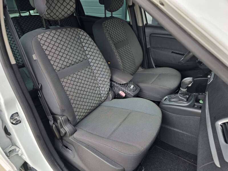 Renault Scenic 1.5 dci