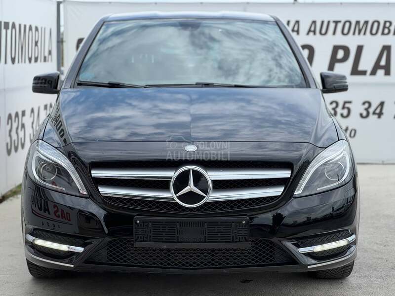 Mercedes Benz B 180 KOŽA / CAM
