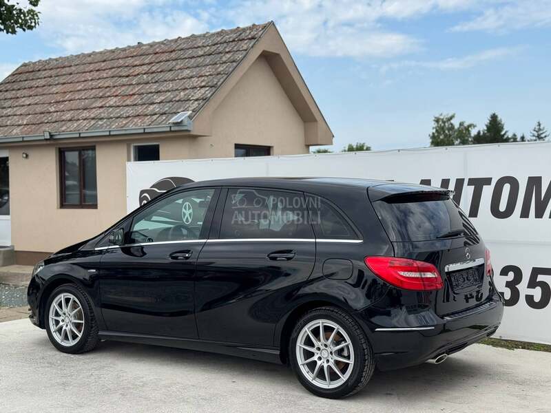 Mercedes Benz B 180 KOŽA / CAM