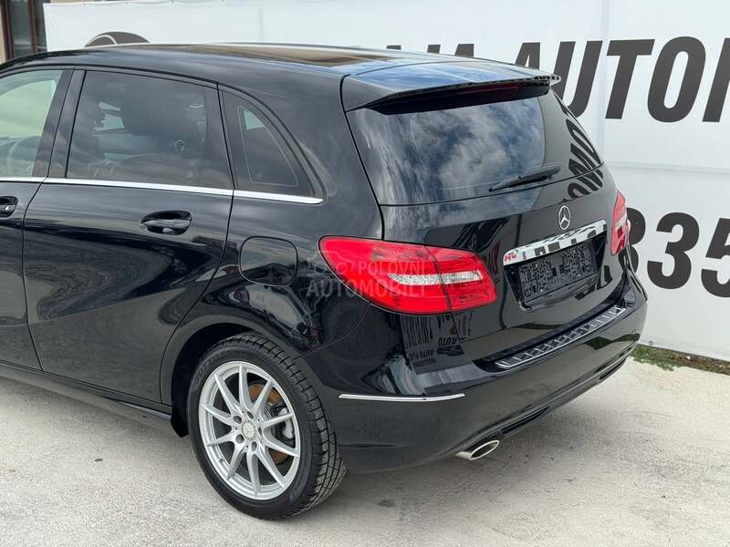 Mercedes Benz B 180 KOŽA / CAM