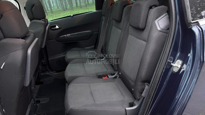 Peugeot 5008 1.6THP GT/7sed.