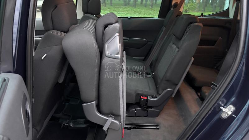 Peugeot 5008 1.6THP GT/7sed.