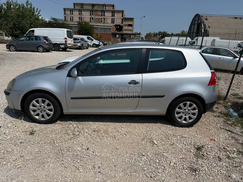 Volkswagen Golf 5 1.6