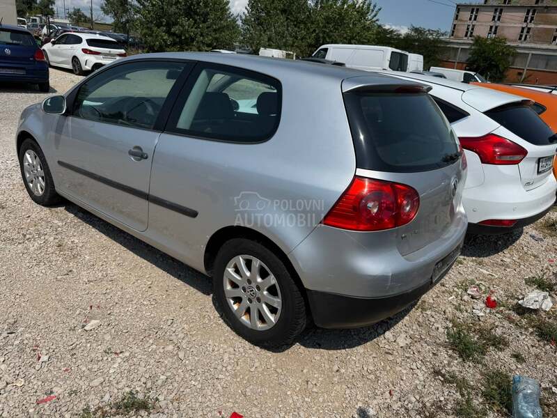 Volkswagen Golf 5 1.6