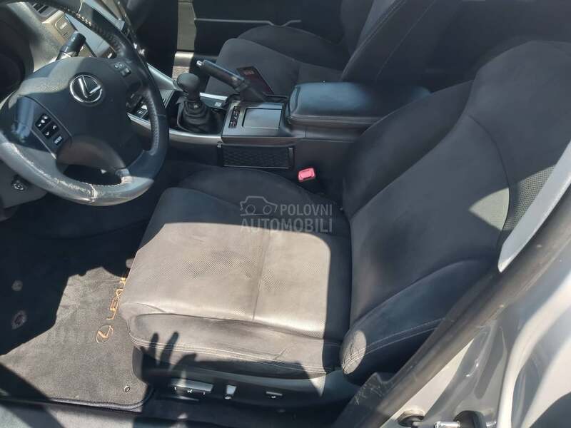 Lexus IS 220 