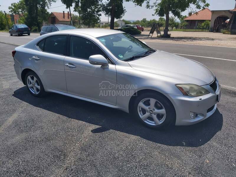 Lexus IS 220 