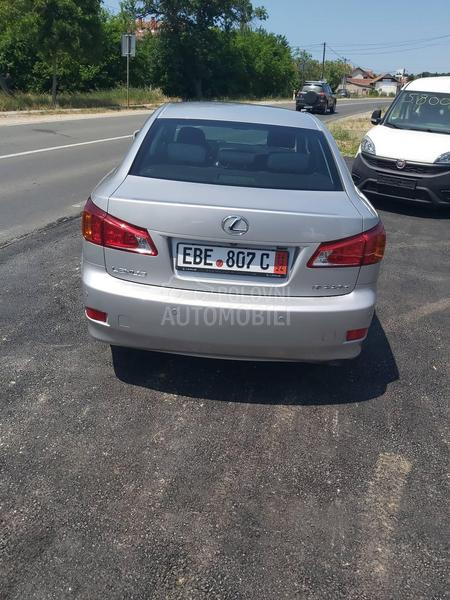 Lexus IS 220 