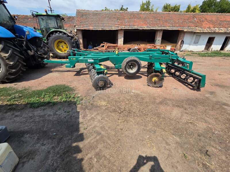 Agromerkur V36