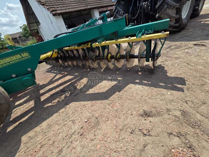 Agromerkur V36