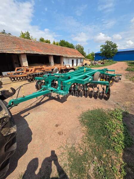 Agromerkur V36