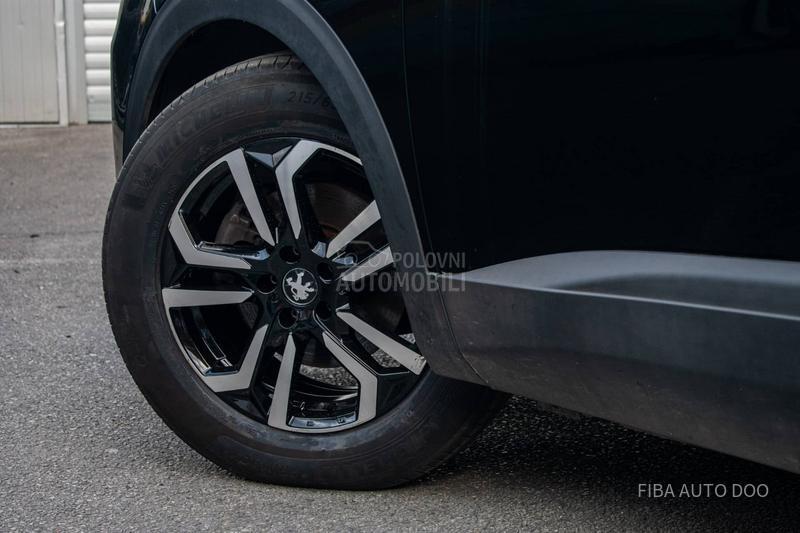 Peugeot 3008 1.2Pure EAT8 LED