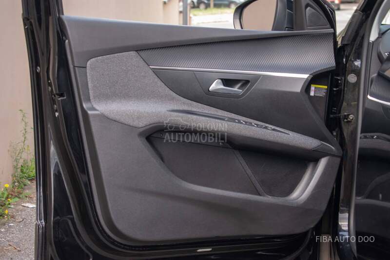 Peugeot 3008 1.2Pure EAT8 LED