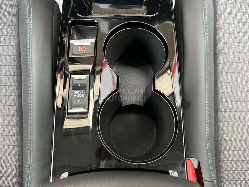 Peugeot 2008 1.5 HDI/ALLURE/AT8