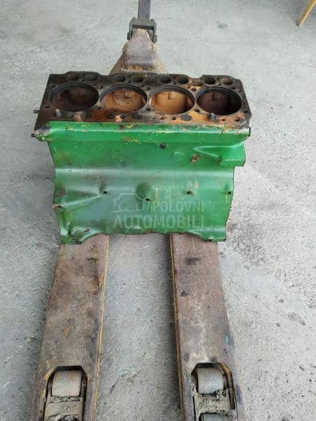 John Deere Blok motora fi 107