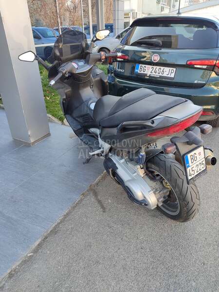 Gilera nexus500