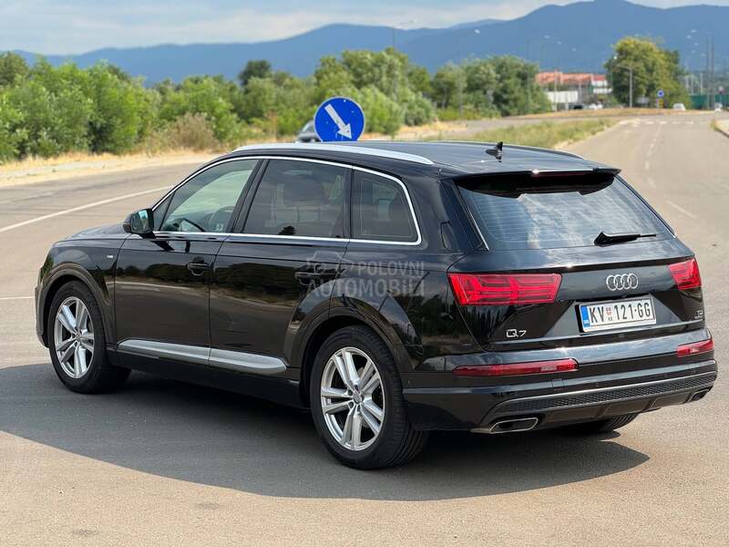 Audi Q7 3.0TDI S-LINE