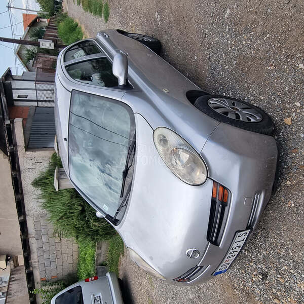 Nissan Micra 