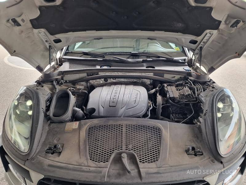 Porsche Macan 2.0 Crede