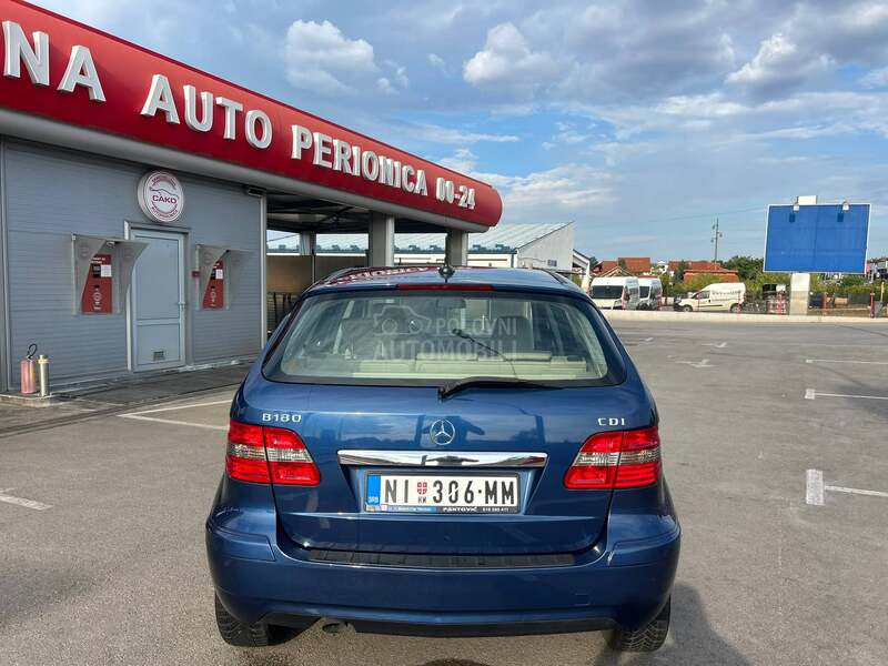 Mercedes Benz B 180 