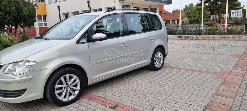 Volkswagen Touran 