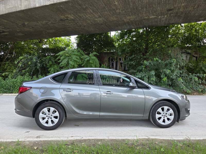 Opel Astra J 1.4 TURBO 18000