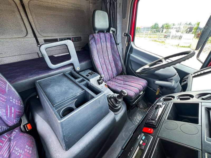 Mercedes Benz 918