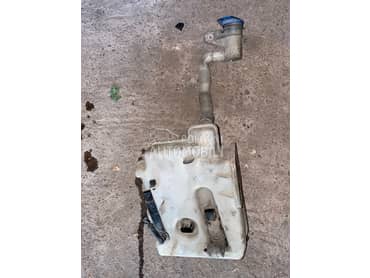 Posuda tecnosti za stakla za Škoda Octavia od 2004. do 2009. god.