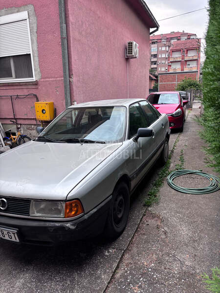Audi 80 1 v.l.a.s.n.i.k.