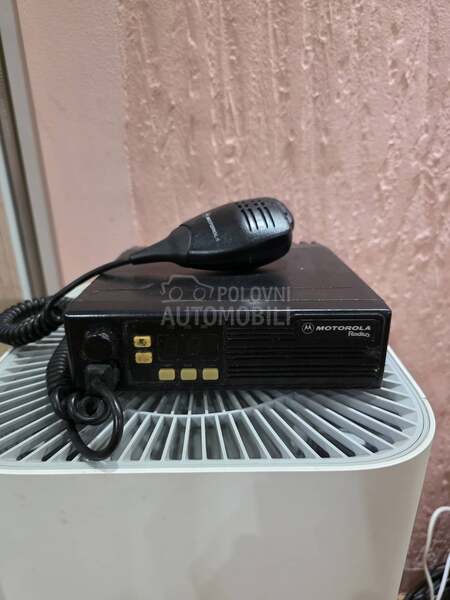 Radio stanica Motorola GM 208 sa tasterom Motorola