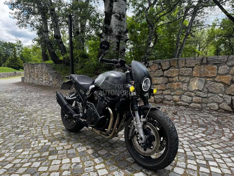Suzuki gsx 750 inazuma