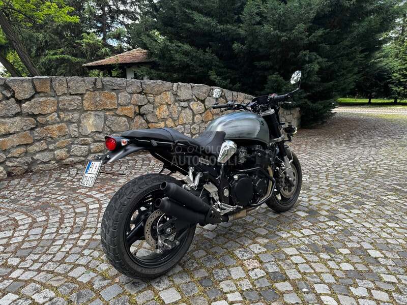 Suzuki gsx 750 inazuma