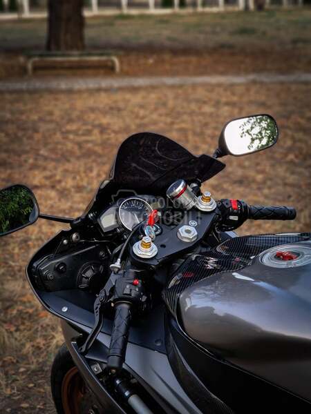 Yamaha R6