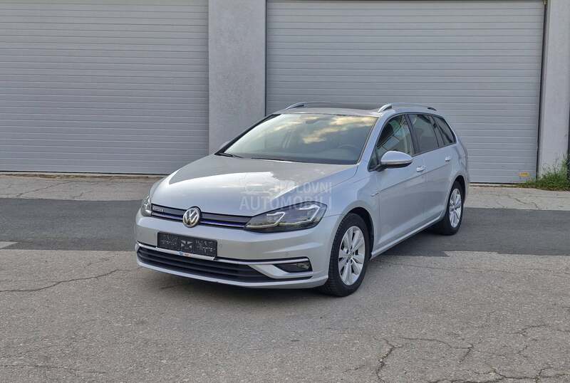 Volkswagen Golf 7 1.5 CNG DSG PANO/LED