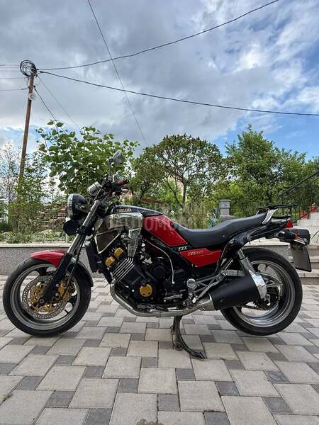 Yamaha FZX 750