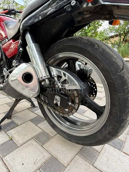Yamaha FZX 750