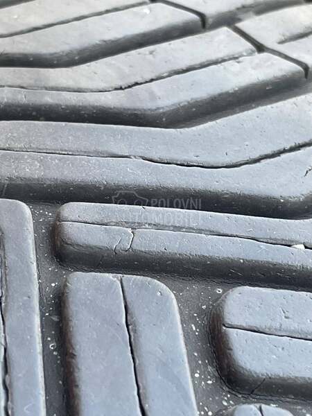 Michelin 215/45 R17 Sve sezone