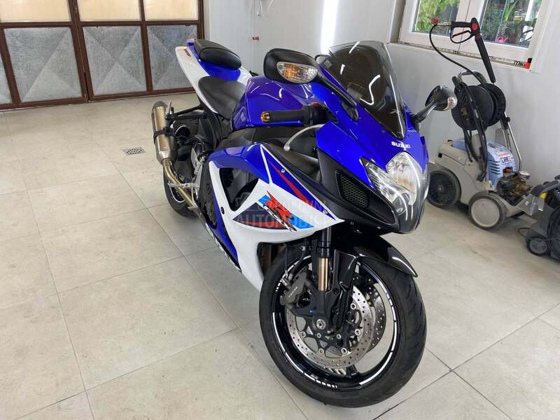 Suzuki Gsxr 750 k7