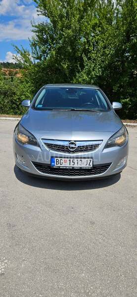 Opel Astra J CDTI