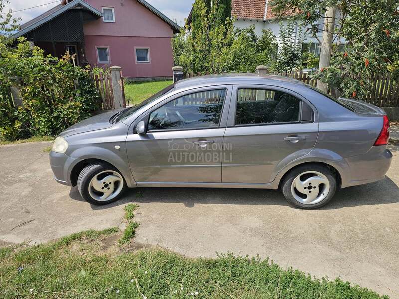 Chevrolet Aveo 