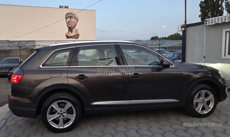 Audi Q7 E TRON