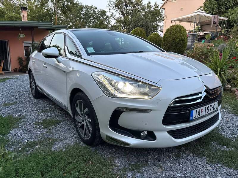 Citroen DS5 1.6hdi pano perla