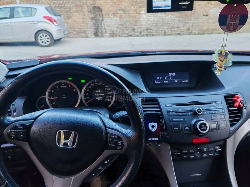 Honda Accord Kupljen nov u Srbiji