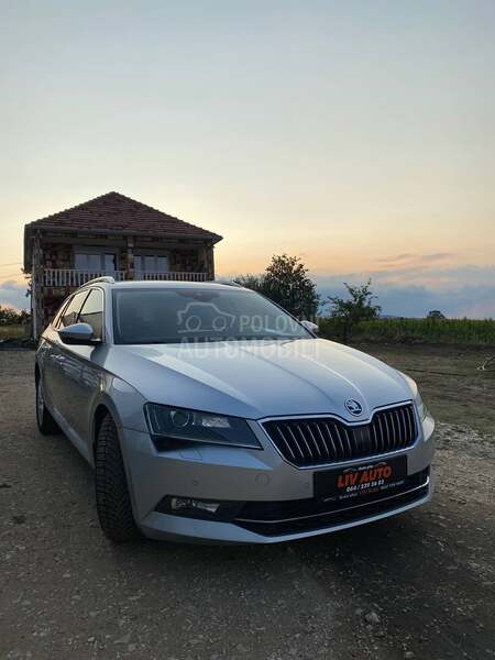 Škoda Superb 