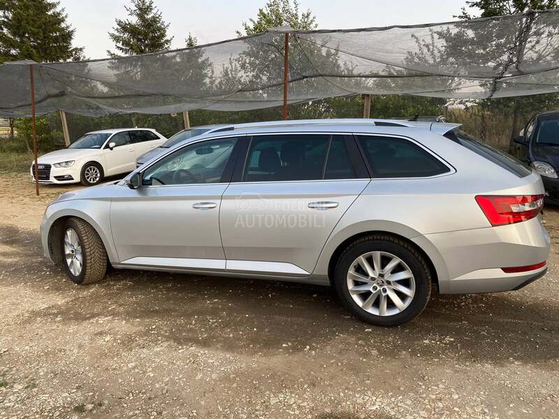 Škoda Superb 