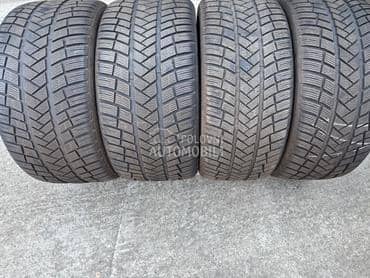 Vredestein 315/30 R22 Zimska
